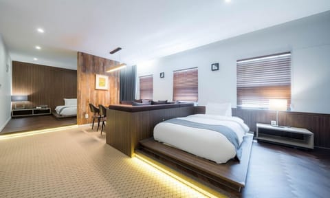 Premium Twin Room | Down comforters, in-room safe, individually decorated