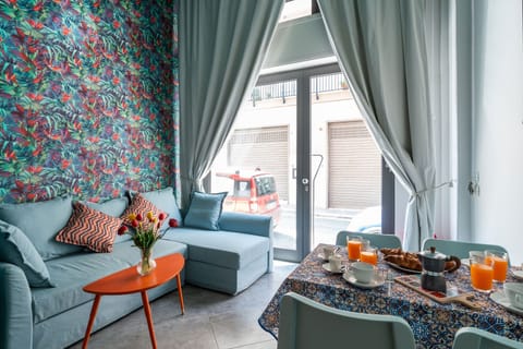 Basic Apartment | Interior