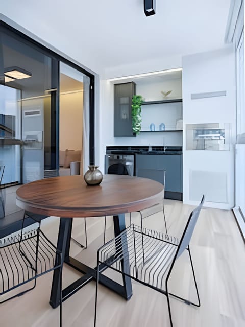 Apartment | Dining