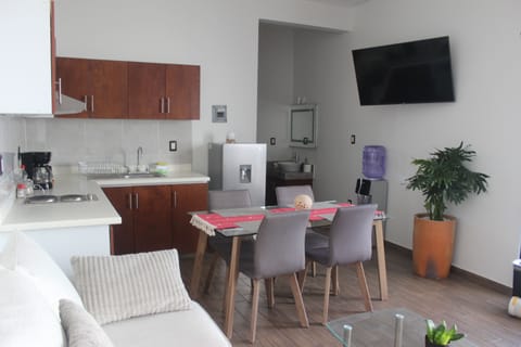 Comfort Suite | 1 bedroom, minibar, iron/ironing board, free WiFi