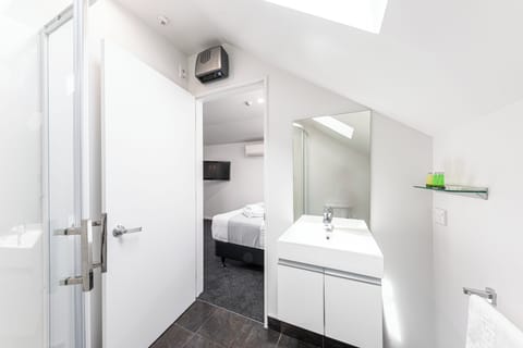 Standard Studio | Bathroom | Shower, designer toiletries, hair dryer, towels
