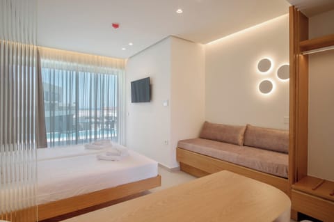 Deluxe Junior Suite Swim up | 1 bedroom, premium bedding, free WiFi, bed sheets