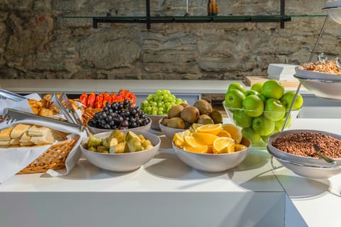 Daily buffet breakfast for a fee