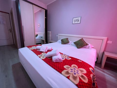 Desk, laptop workspace, free WiFi