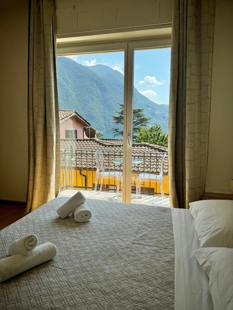 Superior Double Room, Balcony, Courtyard View | Hypo-allergenic bedding, minibar, in-room safe, free cribs/infant beds