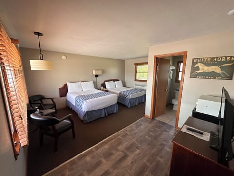 Basic Double Room | Desk, laptop workspace, iron/ironing board, free WiFi