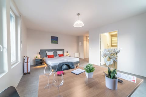 Comfort Studio, 2 Twin Beds, Non Smoking | Free WiFi