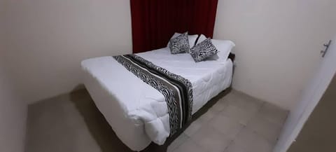 House | 3 bedrooms, iron/ironing board, free WiFi, bed sheets
