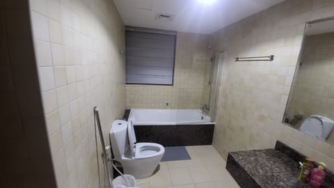 Classic Shared Dormitory, Sea View | Laptop workspace, soundproofing, iron/ironing board