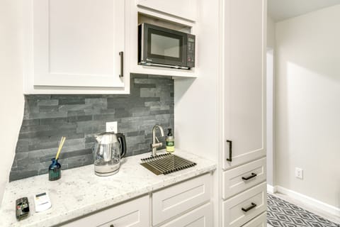 Apartment (0 Bedroom) | Interior