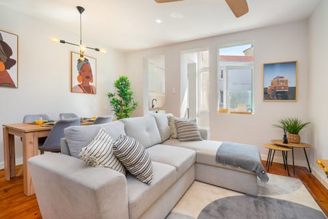 Apartment, 2 Bedrooms | Living area