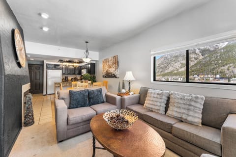 Condo (2 Bedrooms) | Property amenity