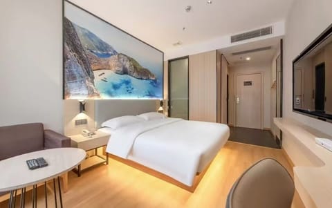 Classic Single Room | Desk, laptop workspace, free WiFi