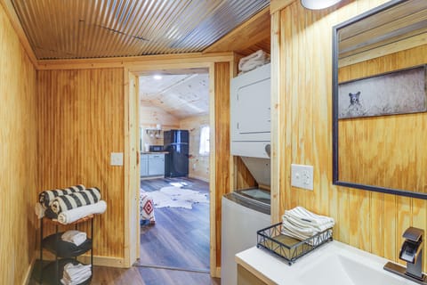 House (1 Bedroom) | Interior