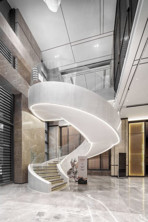 Handrails in stairways