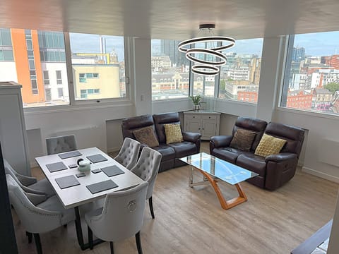 Apartment | Dining