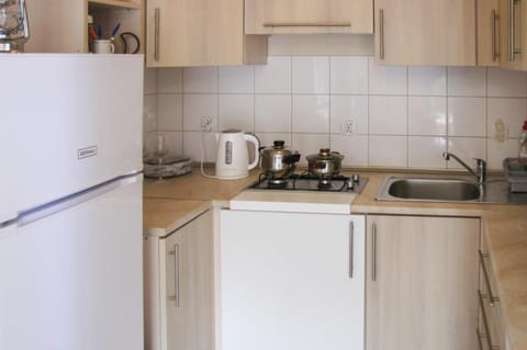 House | Private kitchen | Stovetop, highchair