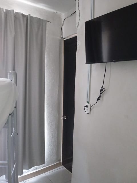 Basic Twin Room | WiFi (free)
