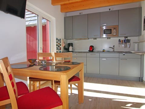 House | Private kitchen | Electric kettle, toaster, highchair