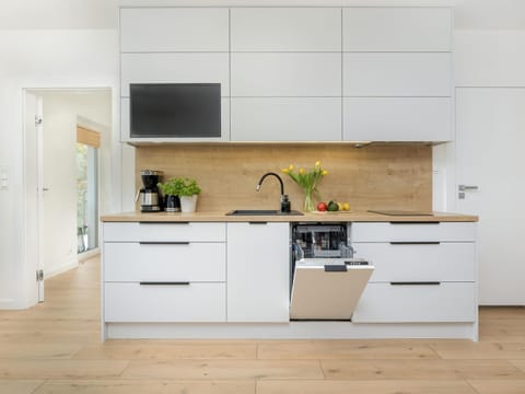 Apartment | Private kitchen | Electric kettle, toaster, highchair