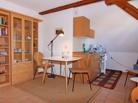 Apartment | Private kitchen | Electric kettle, toaster