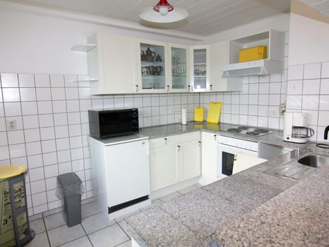 Apartment | Private kitchen | Toaster, highchair