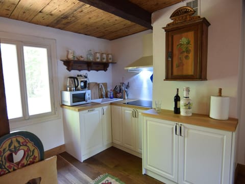 House | Private kitchen | Electric kettle, highchair