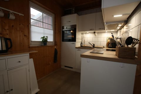 House | Private kitchen | Electric kettle, toaster, highchair