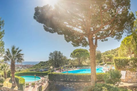 Bungalow | Pool | Outdoor pool