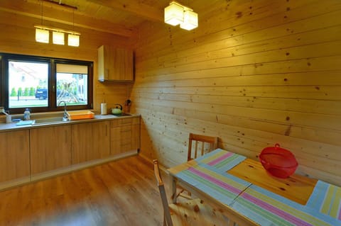 House | Private kitchen | Electric kettle, highchair