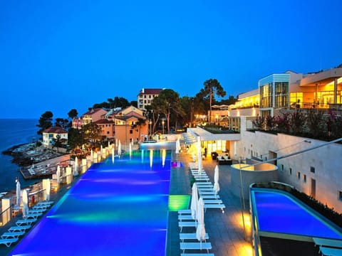 Apartment | Pool | Indoor pool, outdoor pool