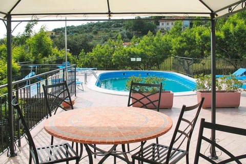 Apartment | Pool | Outdoor pool
