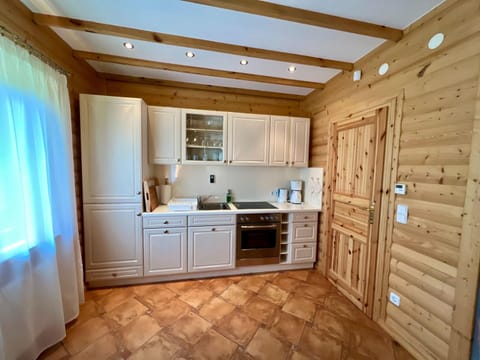 House | Private kitchen | Electric kettle, toaster, highchair