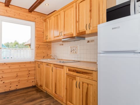 House | Private kitchen | Electric kettle, toaster, highchair