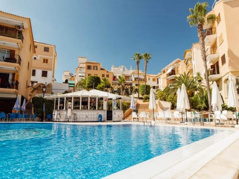 Apartment | Pool | Indoor pool, outdoor pool