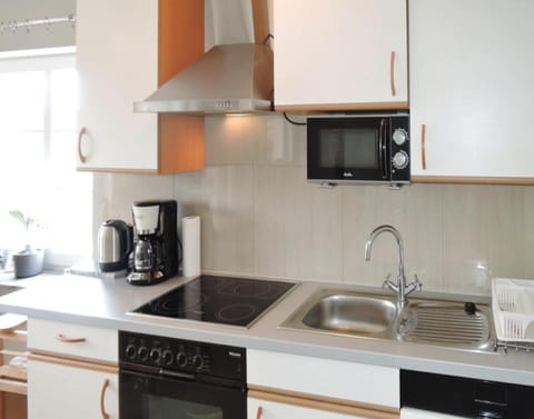 House | Private kitchen | Electric kettle, toaster