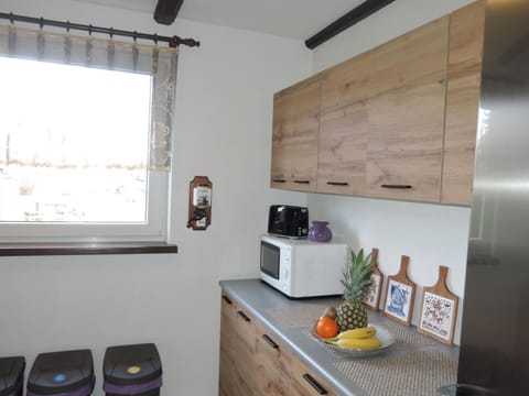 House | Private kitchen | Microwave, coffee/tea maker