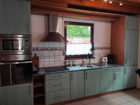 House | Private kitchen | Electric kettle, toaster