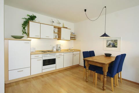 Apartment | Private kitchen | Toaster, highchair