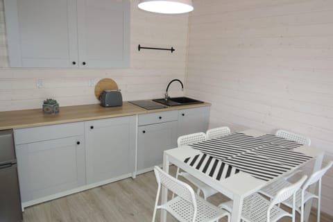 House | Private kitchen | Electric kettle, toaster, highchair