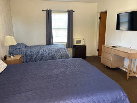 Standard Double Room, 2 Twin Beds | Free WiFi