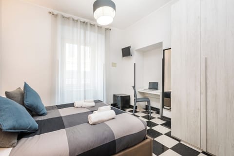 Comfort Double Room | In-room safe, blackout drapes, iron/ironing board, free WiFi