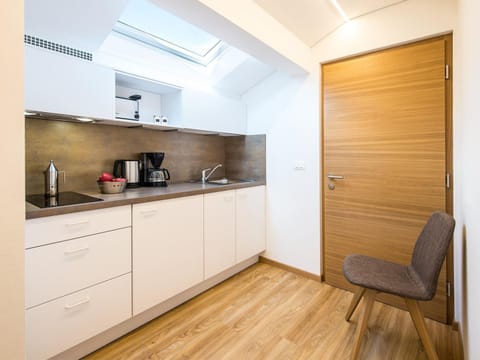 Apartment | Private kitchen | Electric kettle, toaster