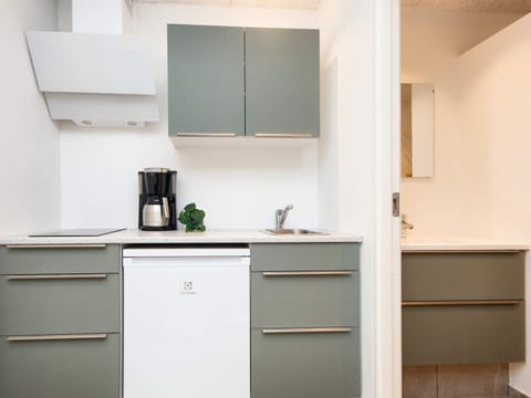 Apartment | Private kitchen | Oven