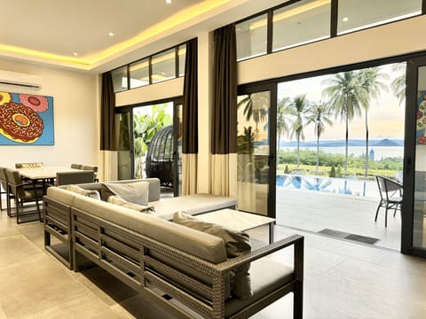 Luxury Villa, 2 Bedrooms, Garden View | Living area