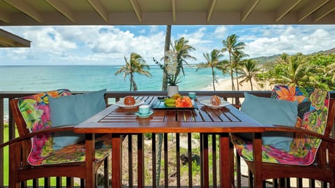 Condo, 1 King Bed, Balcony, Ocean View (302) | Dining