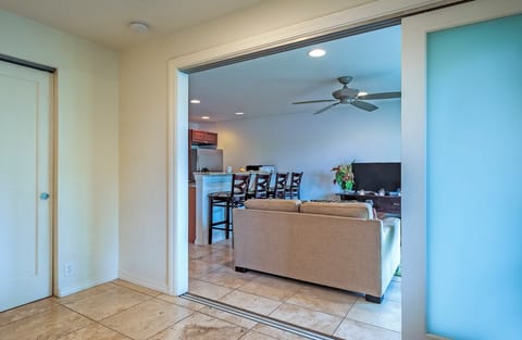 Condo, 1 King Bed with Sofa bed, Balcony, Pool View (218) | Interior