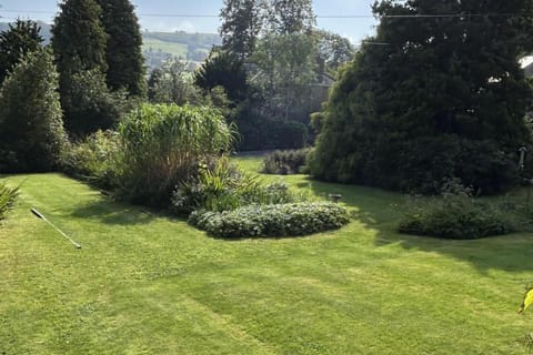 Cottage | Property grounds