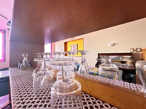 Daily continental breakfast (EUR 5 per person)