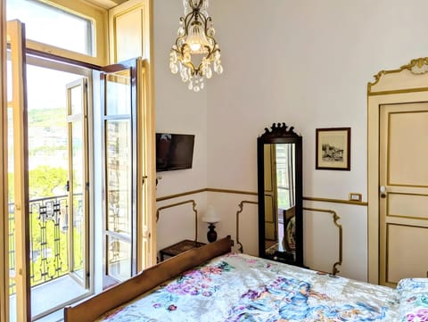 Deluxe Suite, City View | 1 bedroom, free WiFi